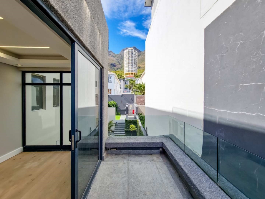 To Let 2 Bedroom Property for Rent in Vredehoek Western Cape